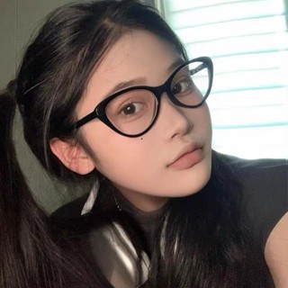 Kính Chống Ánh Sáng Xanh Nữ Mới Mắt Mèo Retro Đa Năng Khung Lớn Hình Ống Kính Tam Giác Phải Có Kính Để Chụp Ảnh