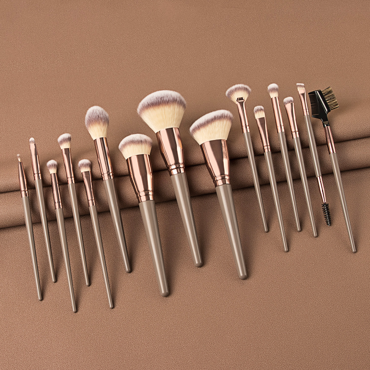 15 Chiếc Màu Nâu Quá Khổ Bộ Cọ Trang Điểm Dụng Cụ Trang Điểm Bao Gồm Blush Bàn Chải Bột Rời Bàn Chải Đường Viền Bàn Chải Phấn Mắt Nhà Máy Bán Hàng Trực Tiếp FINDCOLOR