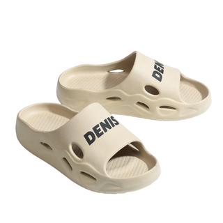 Dép quai ngang bánh mì Denis MA1-17344-8 màu ĐEN / KEM chữ đen đục lỗ Basic