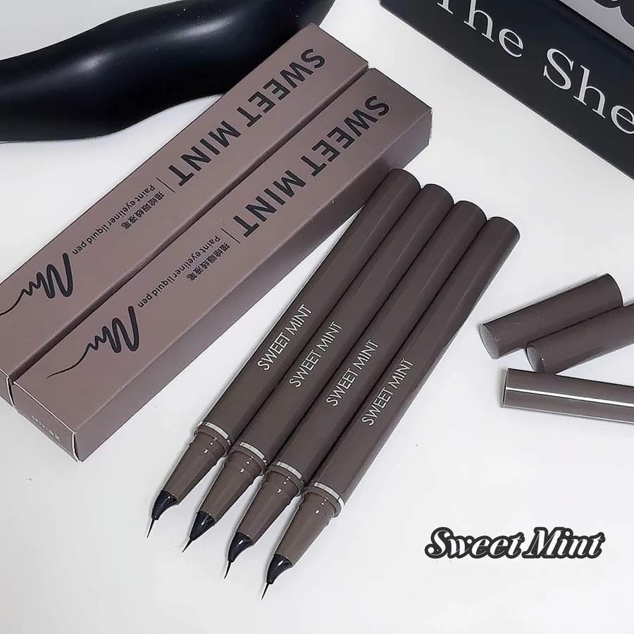 Bút kẻ mắt siêu mịn SWEET MINT - Chống thấm nước, chống nhòe & lâu trôi, thân thiện với học sinh | BigBuy360 - bigbuy360.vn