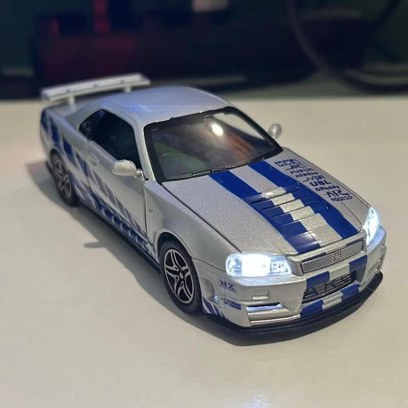 Mô hình xe Nissan Skyline GTR R34 thu nhỏ sưu tầm
