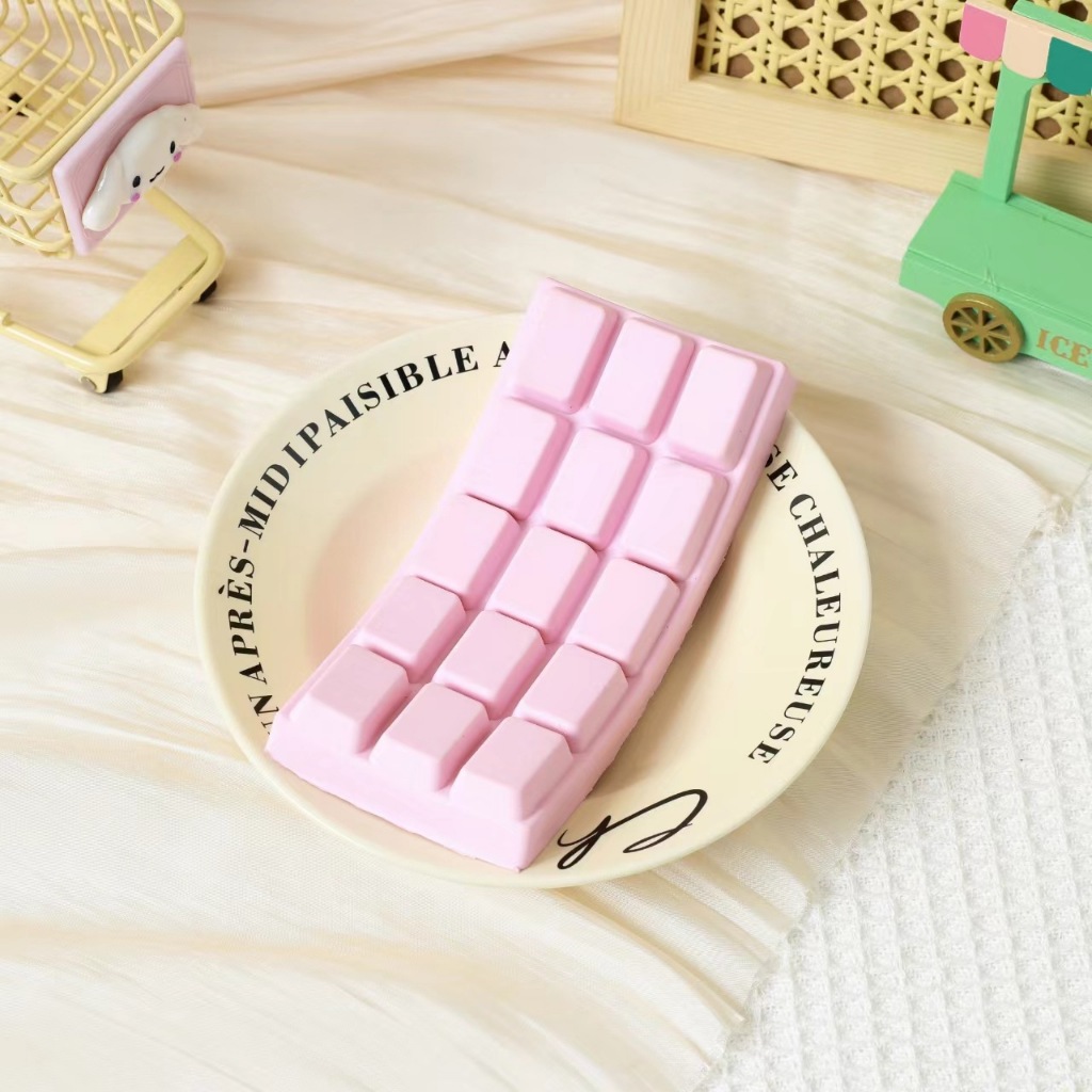 Đồ chơi Squishy Bánh chocolate mềm mại Fufu, cảm giác ướt, phù hợp cho học sinh xả stress, đồ chơi F