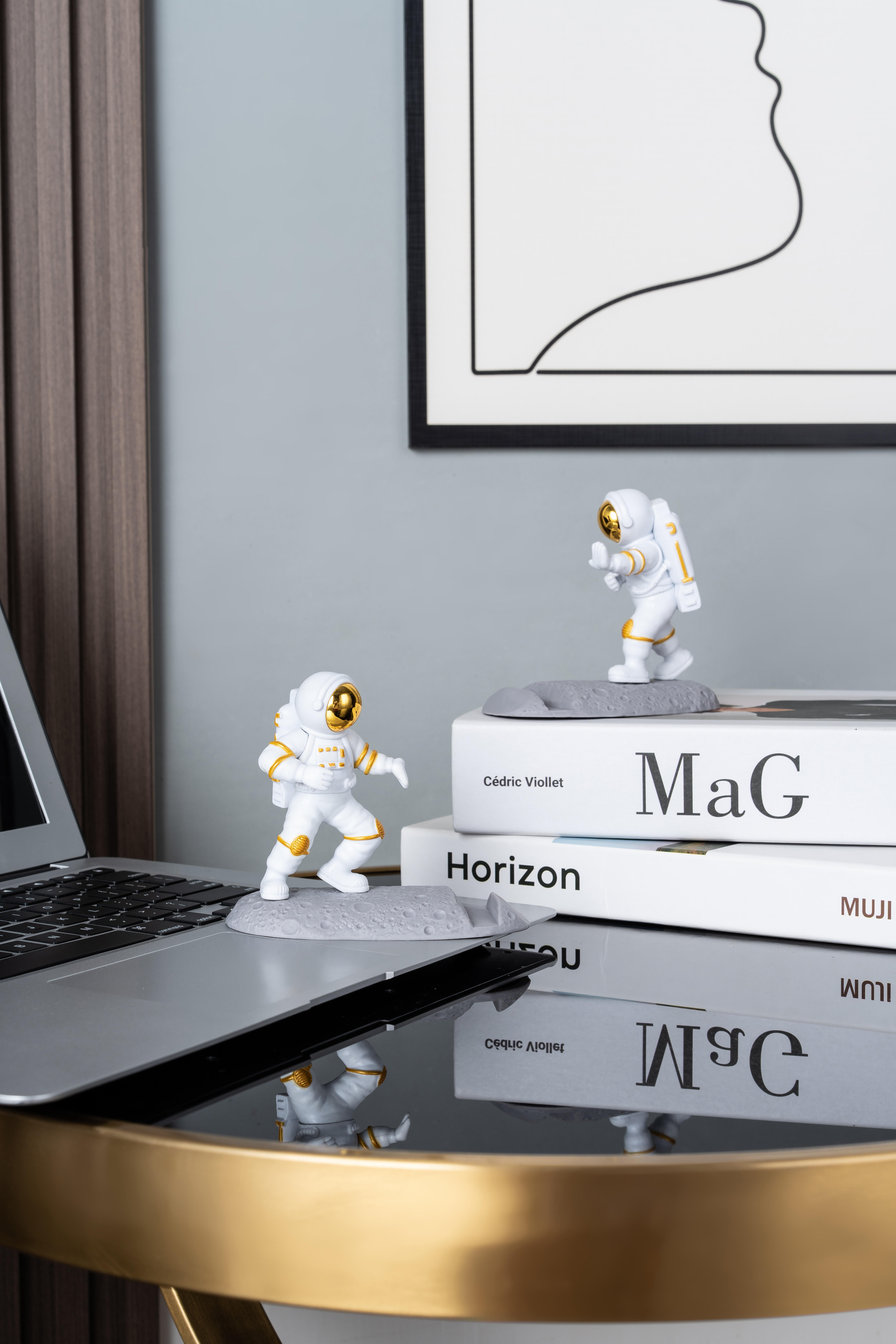 Đế điện thoại phi hành gia - Phụ kiện bàn sáng tạo 3D hình phi hành gia, tượng may mắn phong cách ku