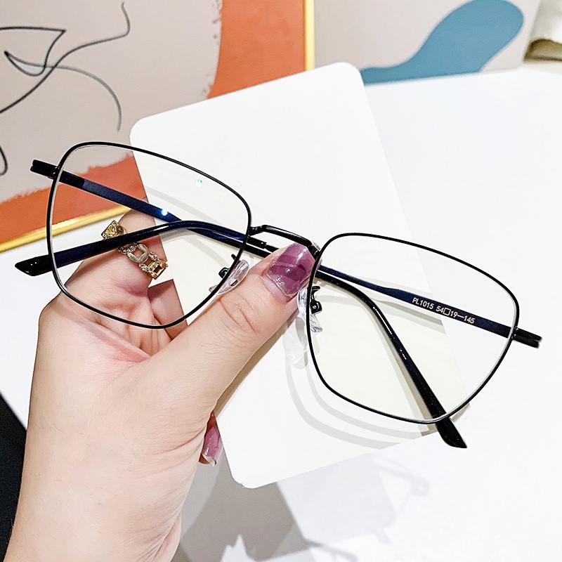 Kính Chống Tia UV Gọng Kim Loại Thay Đổi Màu Sắc Dành Cho Nam