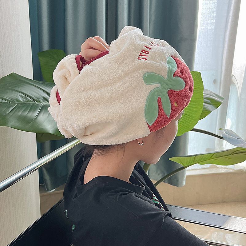 Mũ Trùm Đầu Thấm Hút Nước Nhanh Làm Khô Tóc 24H Bằng Lông Cừu San Hô Kiểu Hoạt Hình Dâu Tây Dễ Thương