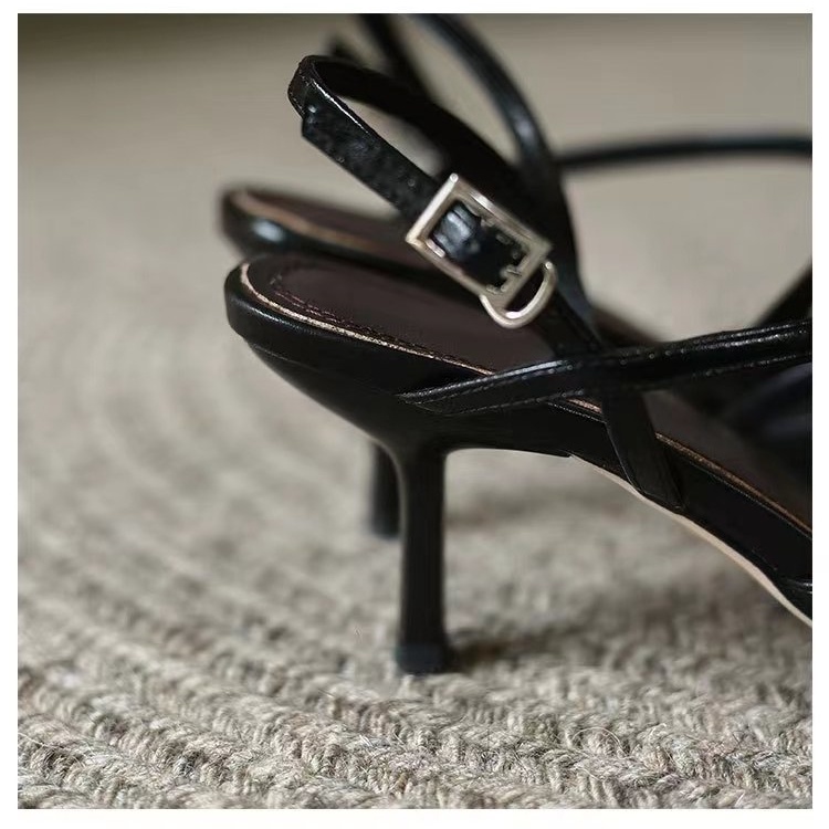 Giày Cao Gót Mũi Nhọn Phối Dây Đan Chéo Sau Lưng Phong Cách Retro