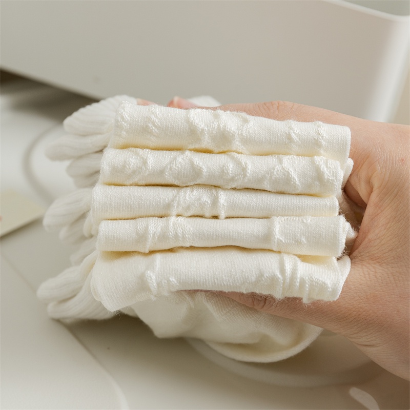 Đôi Vớ Cotton Ngắn Thêu Hình Động Vật Dễ Thương Cho Nữ