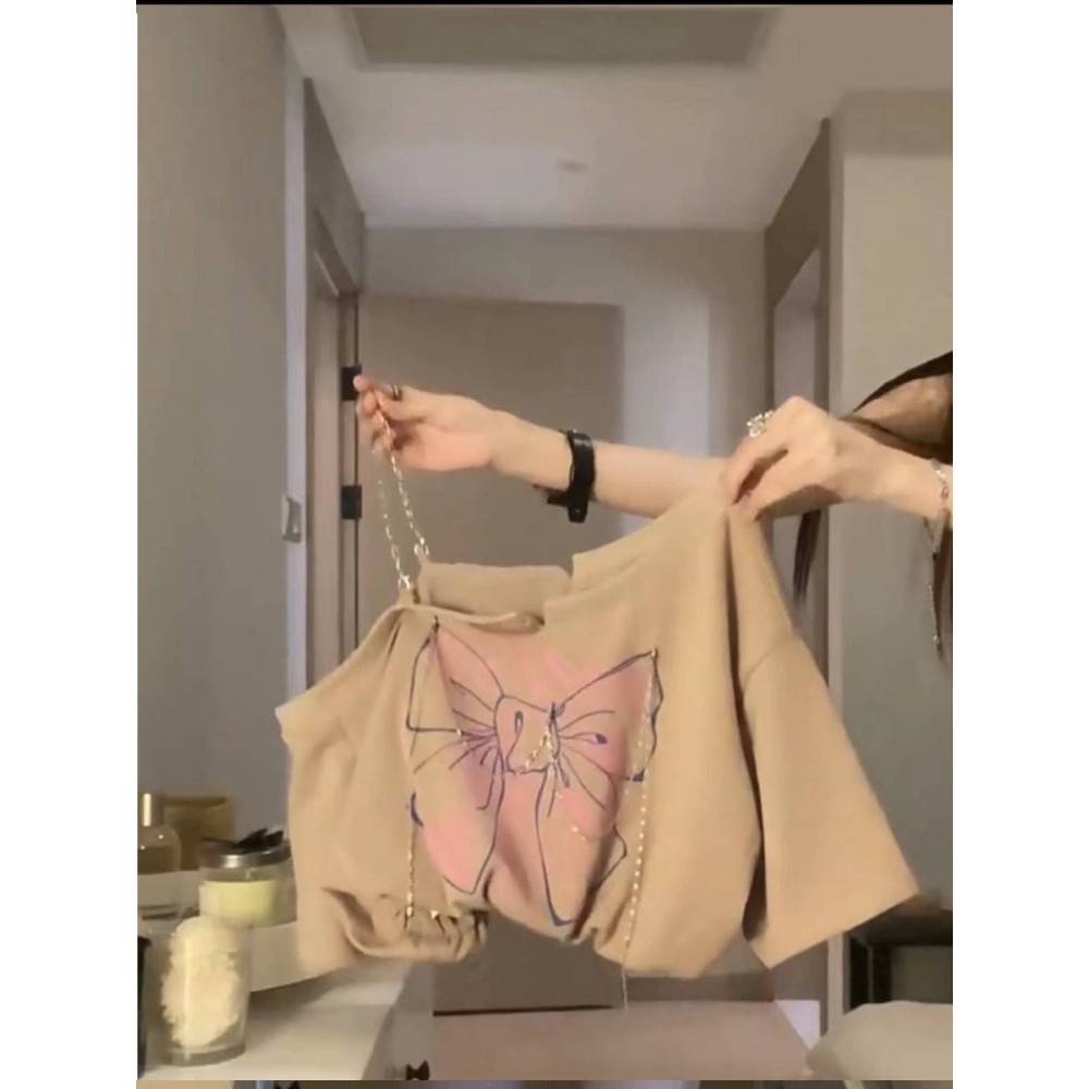 Áo Croptop Trễ Vai Tay Ngắn Dáng Rộng In Chữ Thời Trang