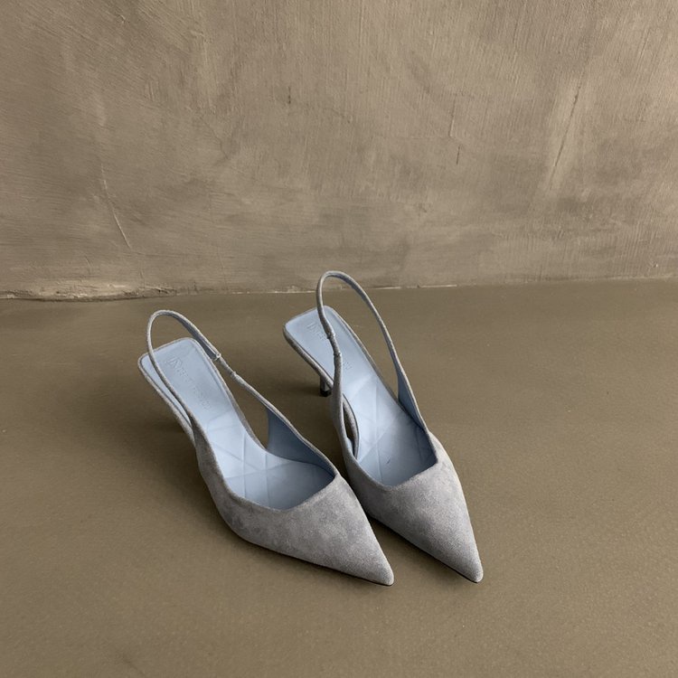 Giày Cao Gót Mũi Nhọn Phối Dây Sau Lưng Phong Cách Quyến Rũ