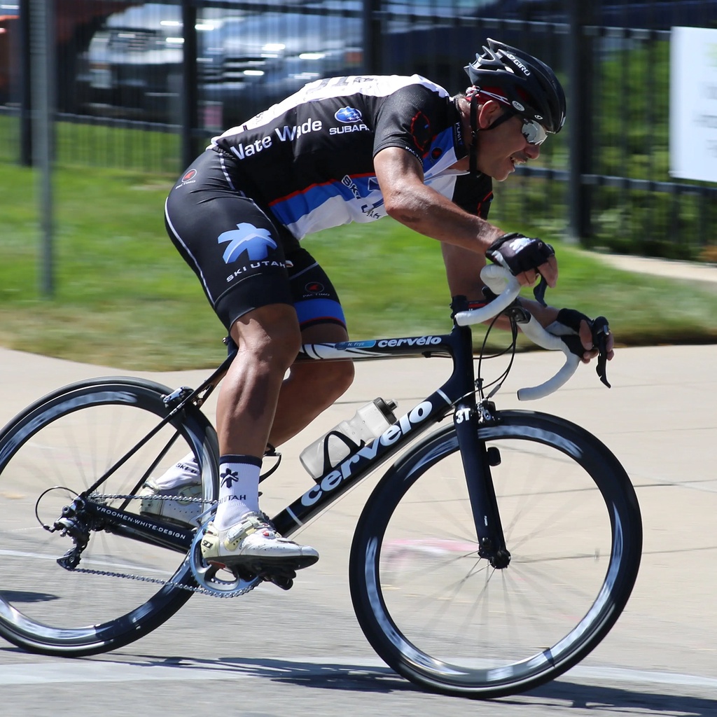 Set 1/2 bình uống nước thể thao dung tích 750ml