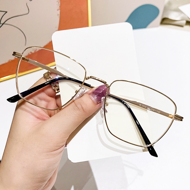 Kính Chống Tia UV Gọng Kim Loại Thay Đổi Màu Sắc Dành Cho Nam