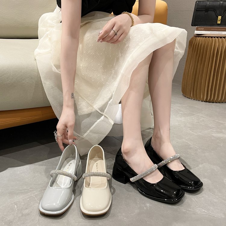 Giày Gót Thấp Mũi Tròn Đính Đá Thời Trang Dành Cho Nữ