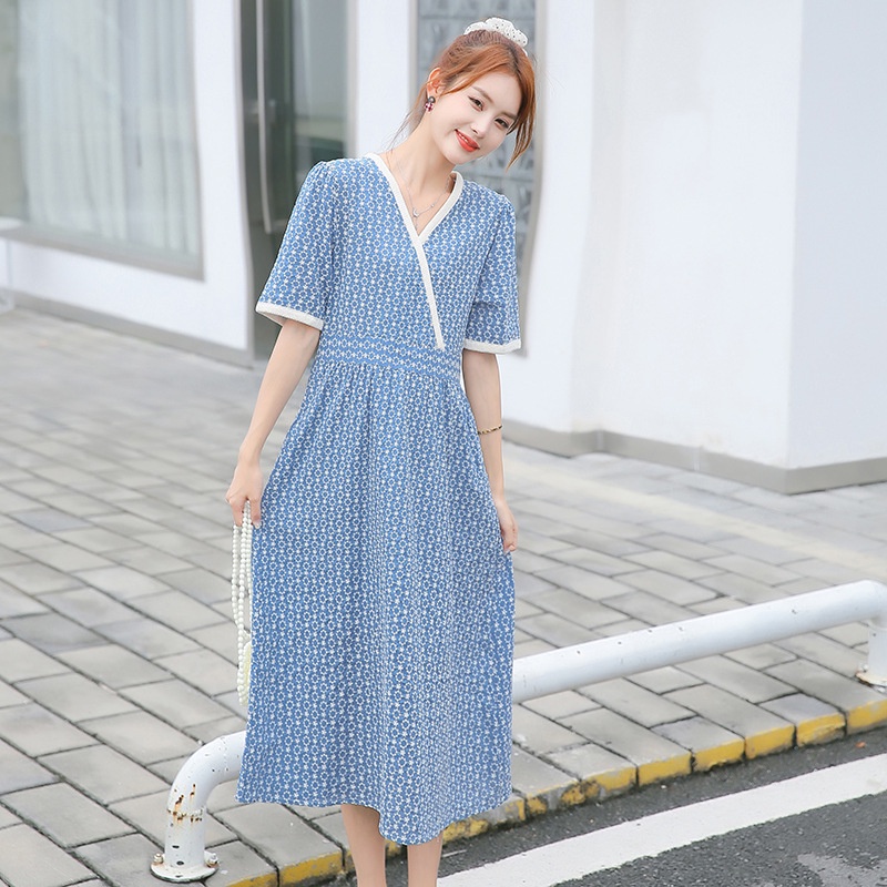 Đầm bà bầu đi biển kỳ nghỉ đầm hoa màu xanh nữ dáng ôm dài vừa phải đầm mẹ bầu