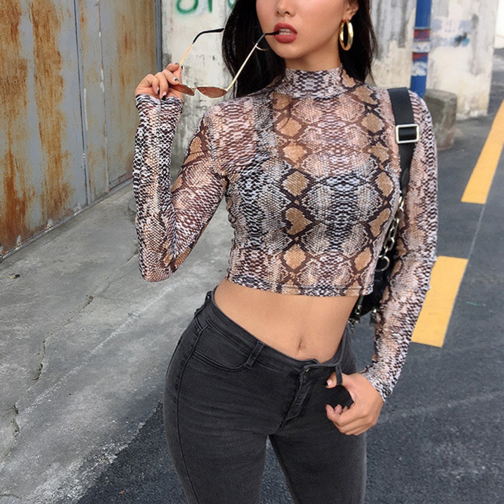 Áo croptop tay dài cổ tròn họa tiết da rắn cá tính cho nữ