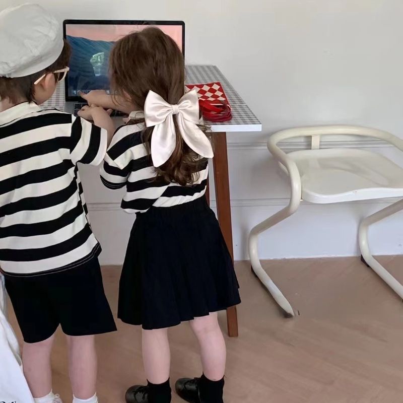 ✨Hàng Có Sẵn! Hộp Đựng Tai Nghe✨ Set Áo Thun POLO + Chân Váy Ngắn Kẻ Sọc Thêu Họa Tiết Thời Trang Mùa Hè Cho Bé Trai Và Gái