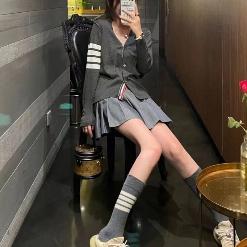 Hàng Mới Về Vớ Ngắn Mỏng Vừa Bốn Sọc Màu Xám Phong Cách Thời Trang Xuân Hè Dành Cho Nữ JK