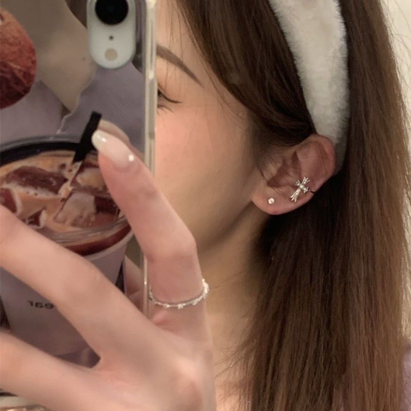 Khuyên Kẹp Tai Chữ Thập Đính Đá Zircon Kiểu Hàn Quốc Cá Tính