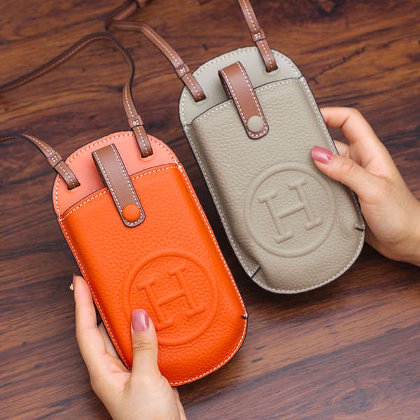 ♠Túi Da Bò Đeo Chéo Đựng Điện Thoại Thời Trang Mới Bán Chạy Năm 2023♨