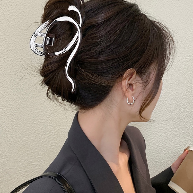 Kẹp Tóc Cá Mập Bằng Kim Loại Thiết Kế Đơn Giản Cỡ Lớn Cho Nữ