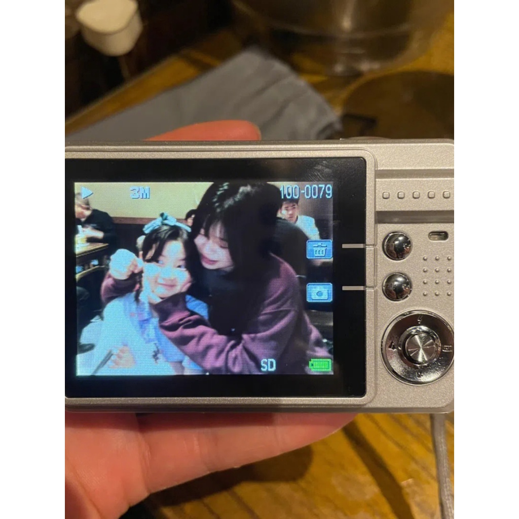 Máy Ảnh Kỹ Thuật Số 24H HD Phong Cách Retro Dành Cho Học Sinh
