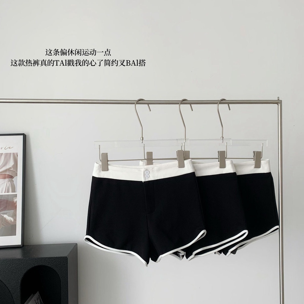 [Hàng Có Sẵn Giao Hàng Nhanh] Quần Đùi Thể Thao Ôm Dáng Màu Trắng Đen Phong Cách Desire Quyến Rũ Nóng Bỏng Mùa Hè Cho Nữ