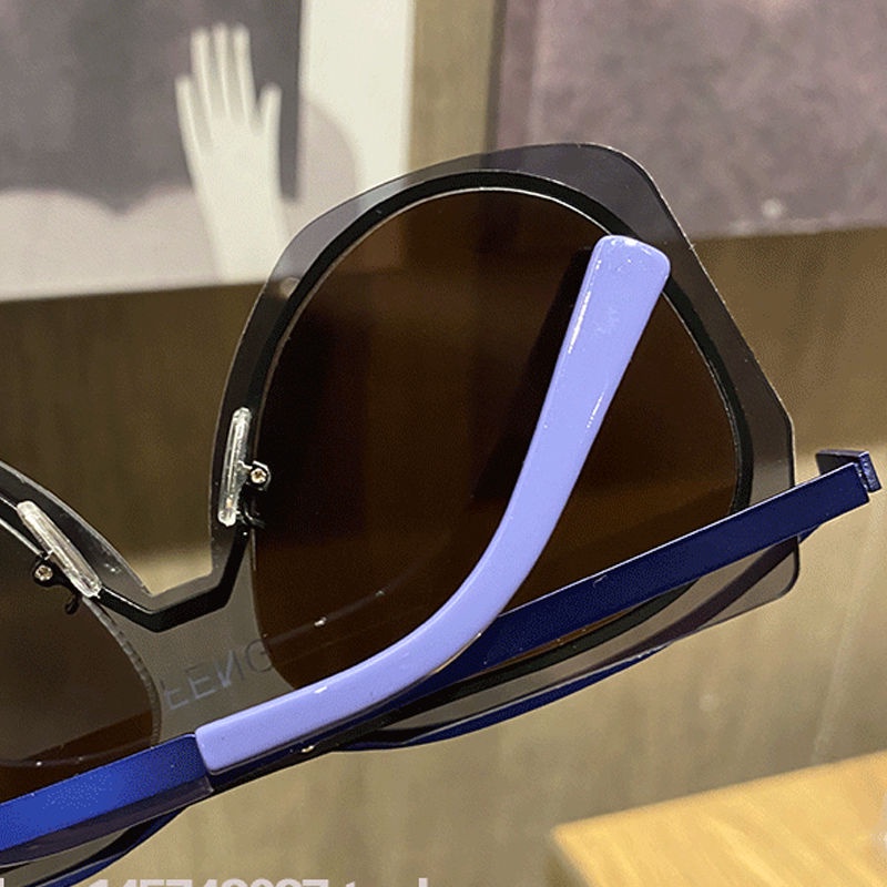Kính Mát Một Mảnh Gọng Siêu Lớn Thời Trang Hàn Quốc Cá Tính Chống Gió Dành Cho Bạn Nữ