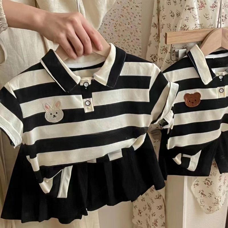 ✨Hàng Có Sẵn! Hộp Đựng Tai Nghe✨ Set Áo Thun POLO + Chân Váy Ngắn Kẻ Sọc Thêu Họa Tiết Thời Trang Mùa Hè Cho Bé Trai Và Gái