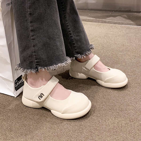 Giày Sandal Da Đế Dày Thời Trang Xinh Xắn Dành Cho Nữ