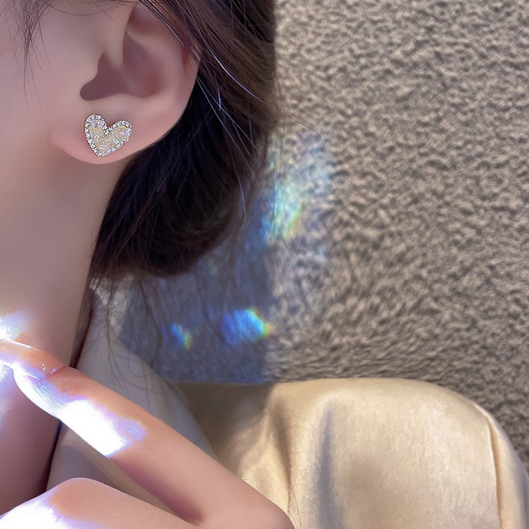 Khuyên Tai Hình Trái Tim Đính Đá Pha Lê Thời Trang Hàn Quốc Chất Lượng Cao Cho Nữ