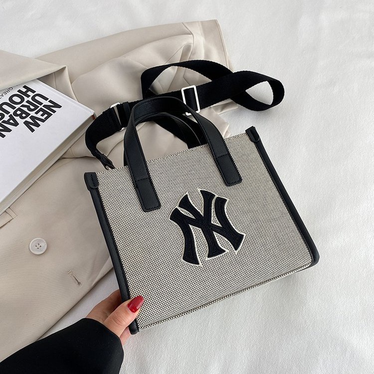 Túi Đeo Chéo Mlb Đa Năng Thời Trang Xu Hướng Cho Nữ