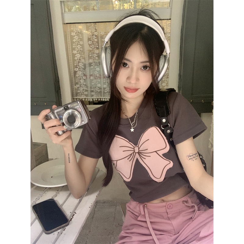 「 WELOVE1 」Áo Thun Croptop Tay Ngắn Cổ Tròn Dáng Ôm In Họa Tiết Nơ Kiểu Retro Mỹ Thời Trang Mùa Hè Cho Bạn Gái