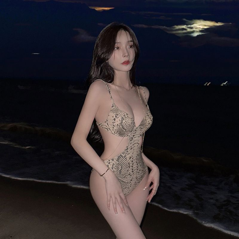 [Hàng Có Sẵn Giao Hàng Nhanh] Bikini Một Mảnh Cao Cấp Họa Tiết Da Rắn Khoét Rỗng Ôm Ngực Nhỏ Cao Cấp Quyến Rũ Cho Nữ