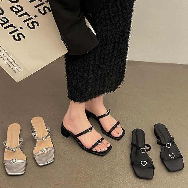 Giày Sandal Gót Thấp Màu Bạc Plus Size Cho Nữ