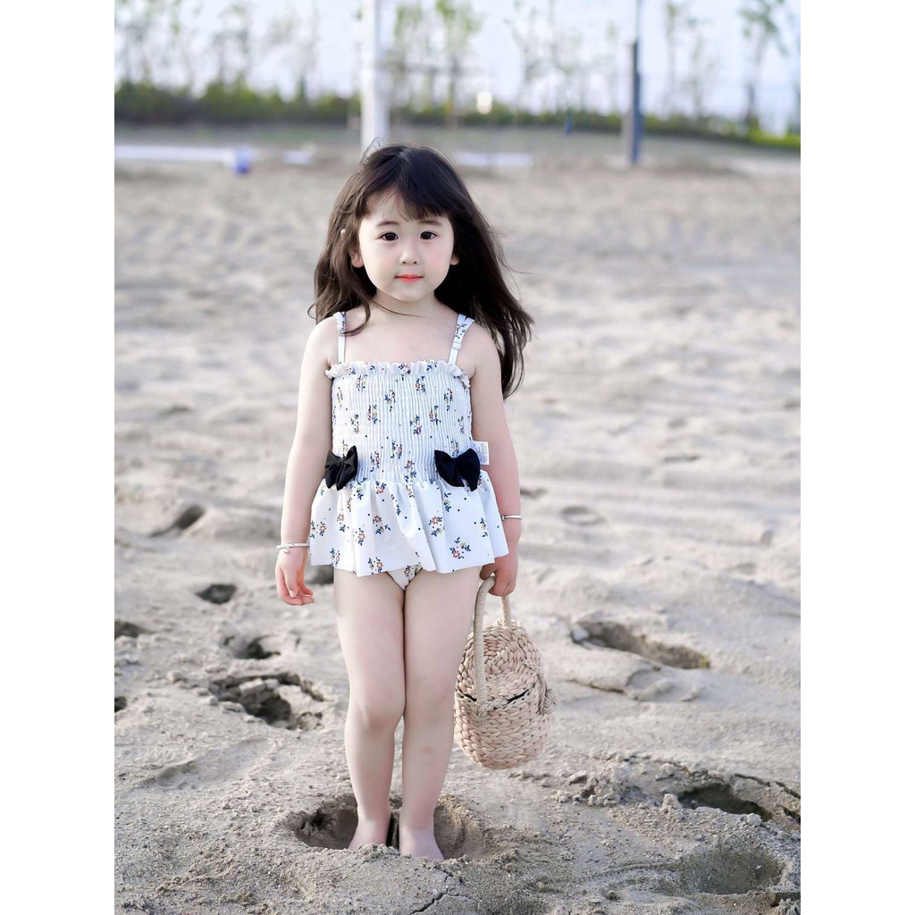 Đồ Bơi Một Mảnh Họa Tiết Hoa Trắng Phong Cách Hàn Quốc Dễ Thương Cho Bé Gái