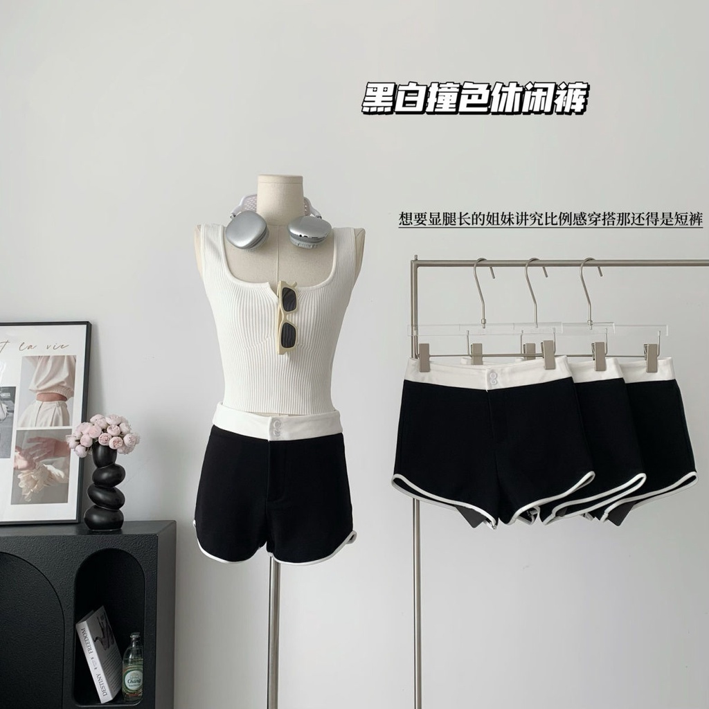 [Hàng Có Sẵn Giao Hàng Nhanh] Quần Đùi Thể Thao Ôm Dáng Màu Trắng Đen Phong Cách Desire Quyến Rũ Nóng Bỏng Mùa Hè Cho Nữ