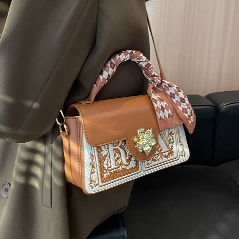 Túi Xách Đeo Vai Hình Vuông Nhỏ Thêu Họa Tiết Phong Cách Thời Trang Mới 2023 Cho Nữ