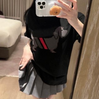 Thom BROWNE Cùng phong cách 2023 đầu xuân hoa văn mới bên lưới xẻ tà chó con ngắn tay T có tất + váy xếp li