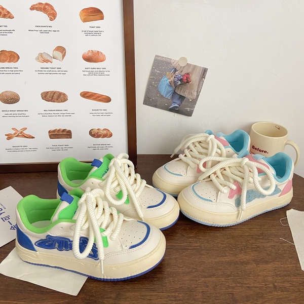 Giày thể thao nữ dopamine đế dày bánh mì thể thao giày trắng INS