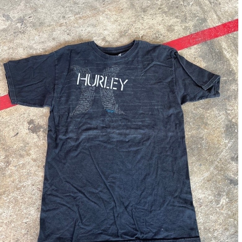 Áo thun cổ tròn tay ngắn Hurley đã qua sử dụng