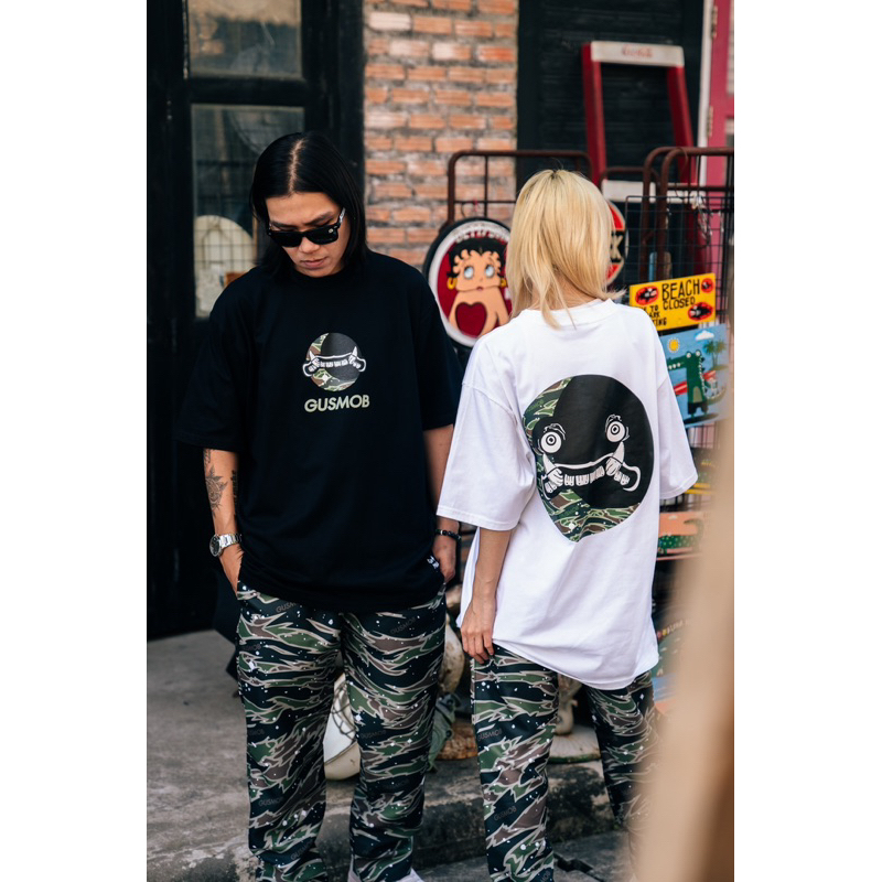 Áo thun GUSMOB Gasmop Áo sơ mi thời trang SPACE TIGER CAMO Pattern