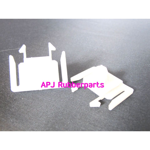 Kẹp bánh xe cửa Toyota Wish (4 cái / gói) AG100-48