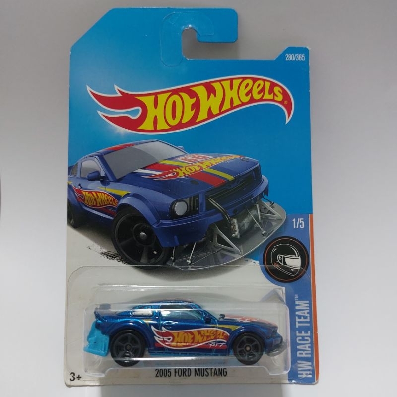 Hotwheels 2005 FORD MUSTANG (ib28) Xe kim loại
