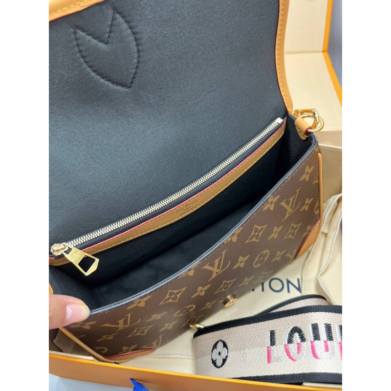 Louis VuittonL V túi vai gốc