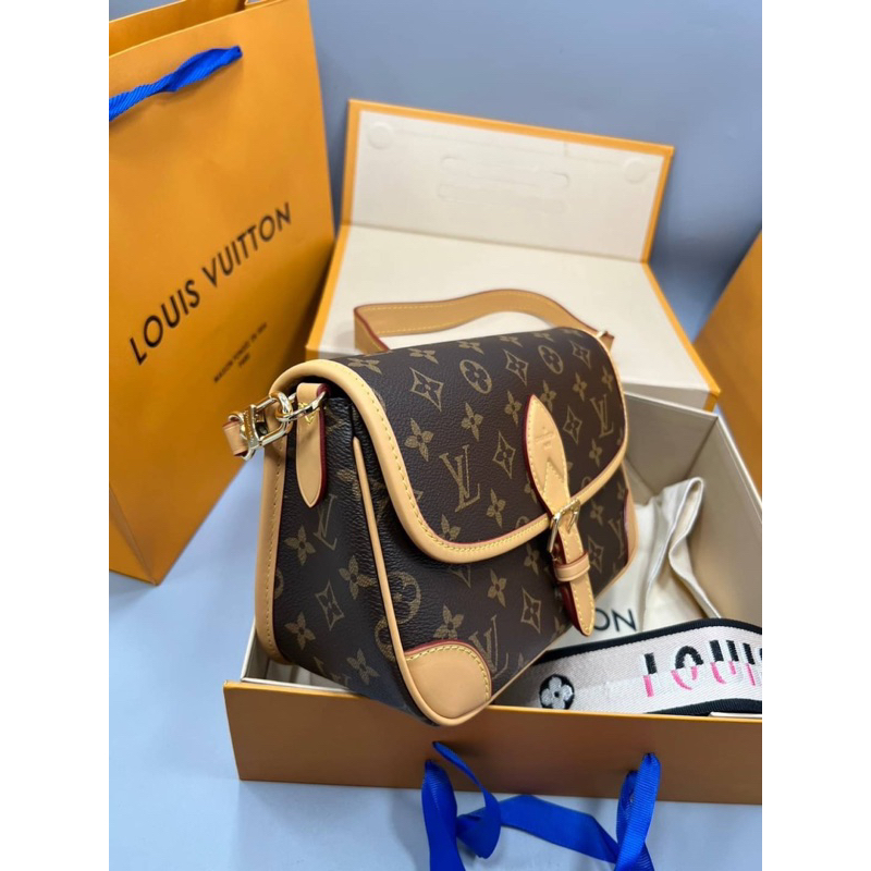 Louis VuittonL V túi vai gốc