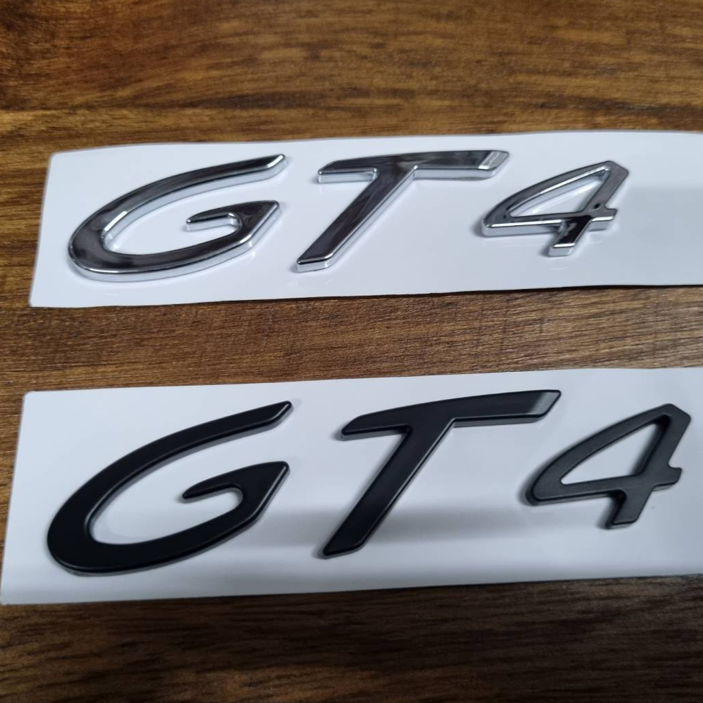 Logo chữ GT4 Với Porsche Trên Mặt Sau Bạc / Đen Mờ 718 Cayman GT4 cho cốp sau