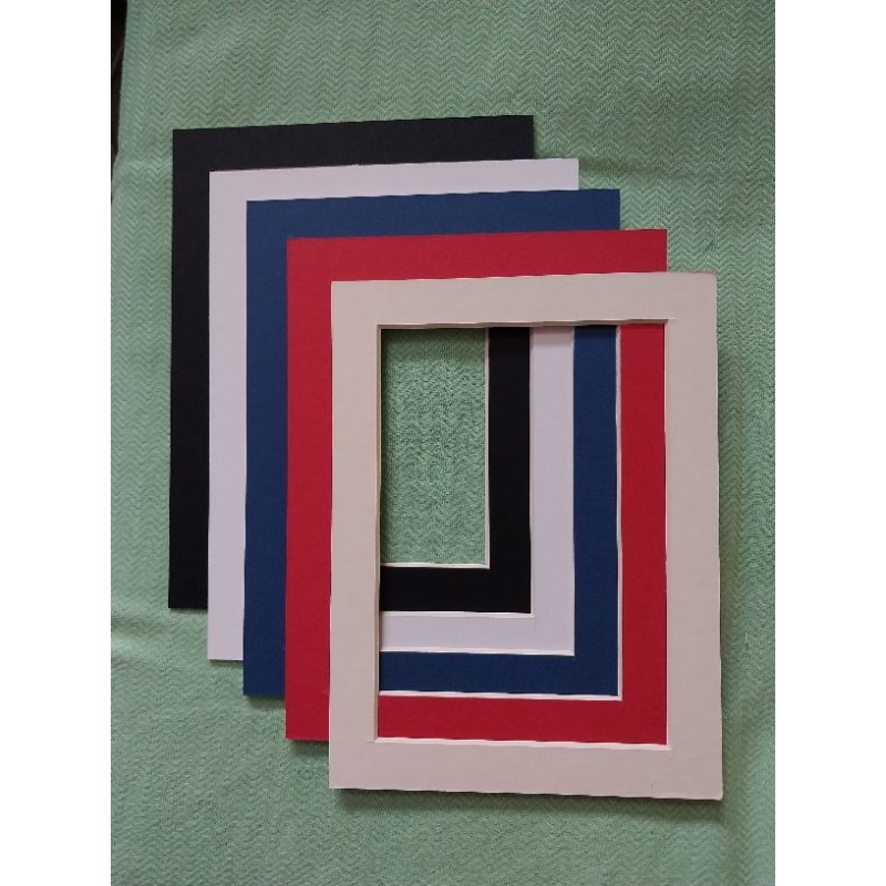Giấy ghi chú Kích thước bên ngoài 6x8 Inch Vành 2 cm để đặt Khung ảnh 6x8 Inch.