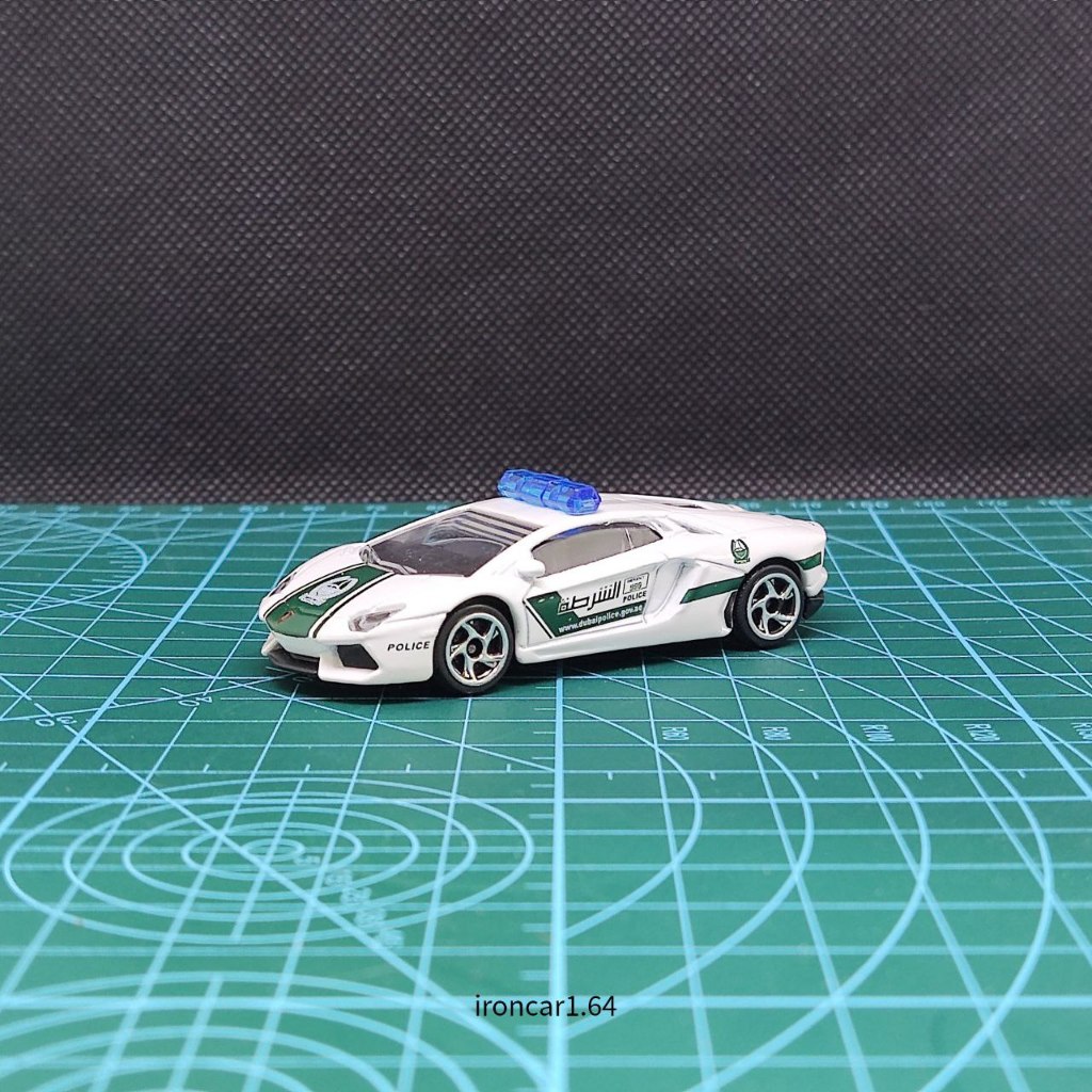 Majorette lamborghini aventador Mẫu cảnh sát Dubai Hiếm