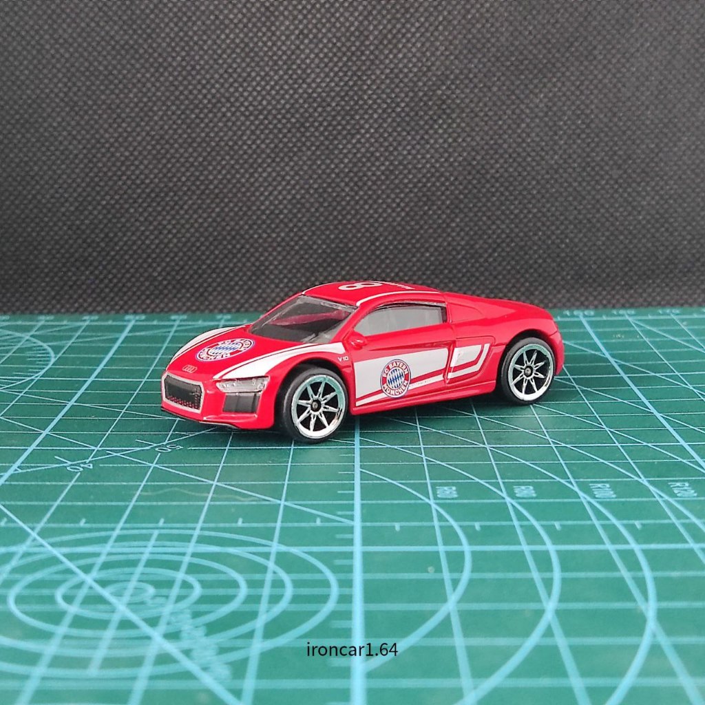 Majorette audi R8 no.8 Mẫu xe màu đỏ Mẫu đội bóng đá Bayern