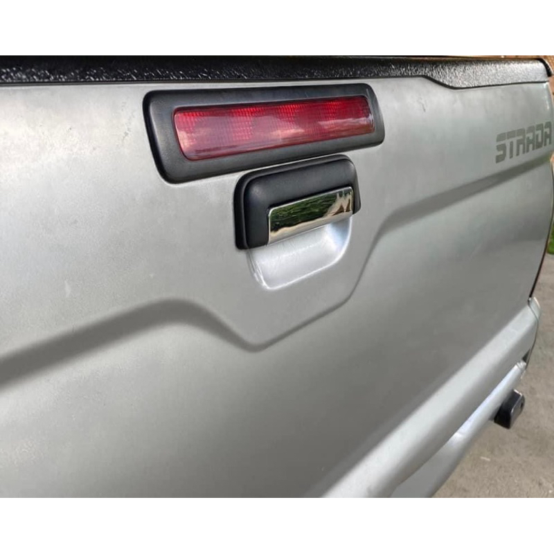 Tay cầm xe bán tải cỡ vừa MITSUBISHI STRADA L200 L200 Chrome đen
