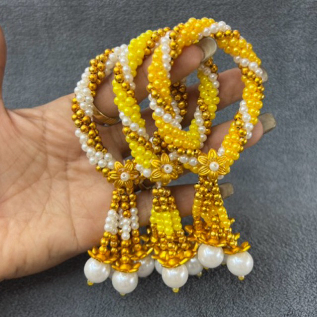 Vô lăng trước Garland Buddha